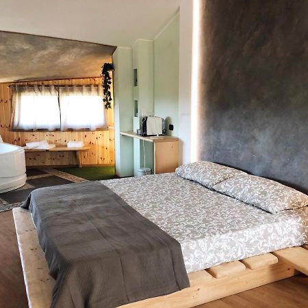 Rent Room Wood 앙귈라라사바치아 외부 사진