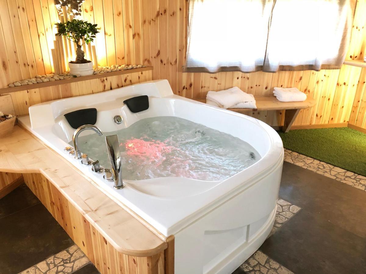 Rent Room Wood 앙귈라라사바치아 외부 사진